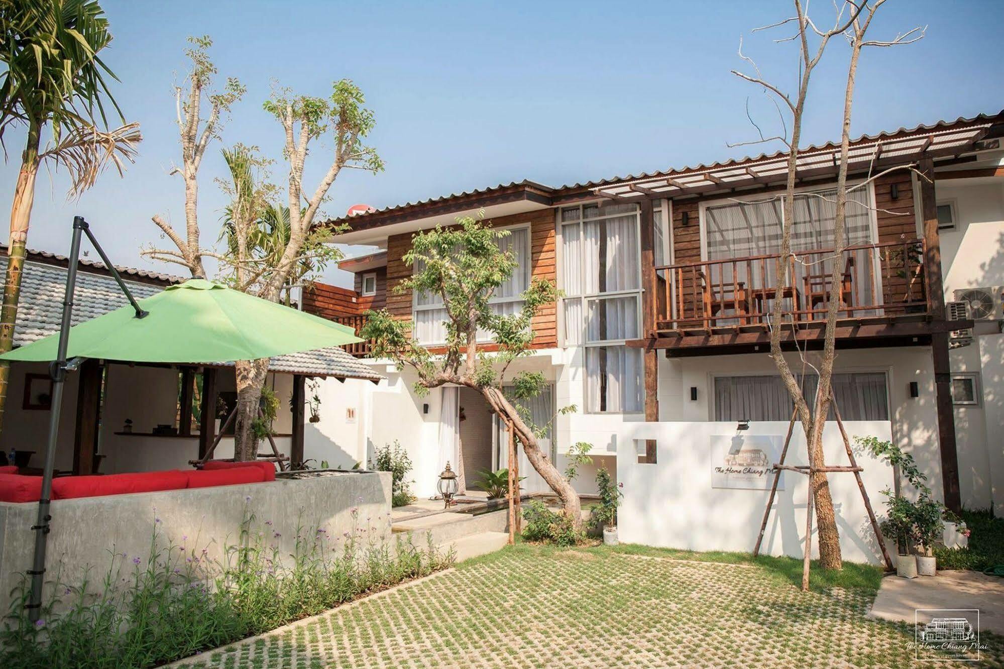 The Home Chiangmai Luxury Guesthouse Чиангмай Экстерьер фото