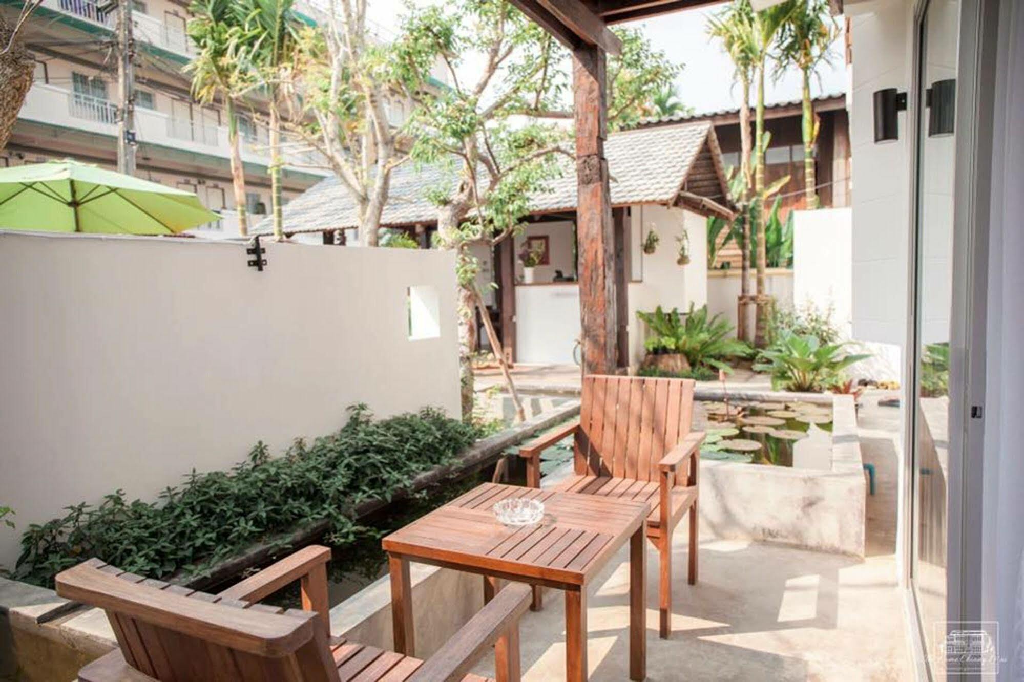 The Home Chiangmai Luxury Guesthouse Чиангмай Экстерьер фото