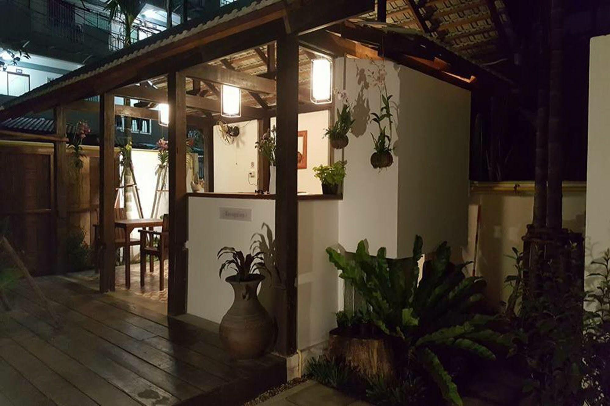 The Home Chiangmai Luxury Guesthouse Чиангмай Экстерьер фото