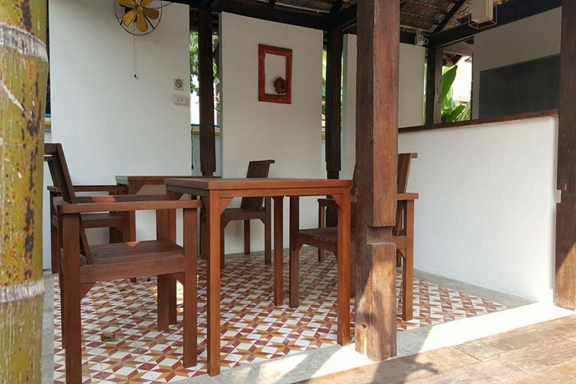 The Home Chiangmai Luxury Guesthouse Чиангмай Экстерьер фото