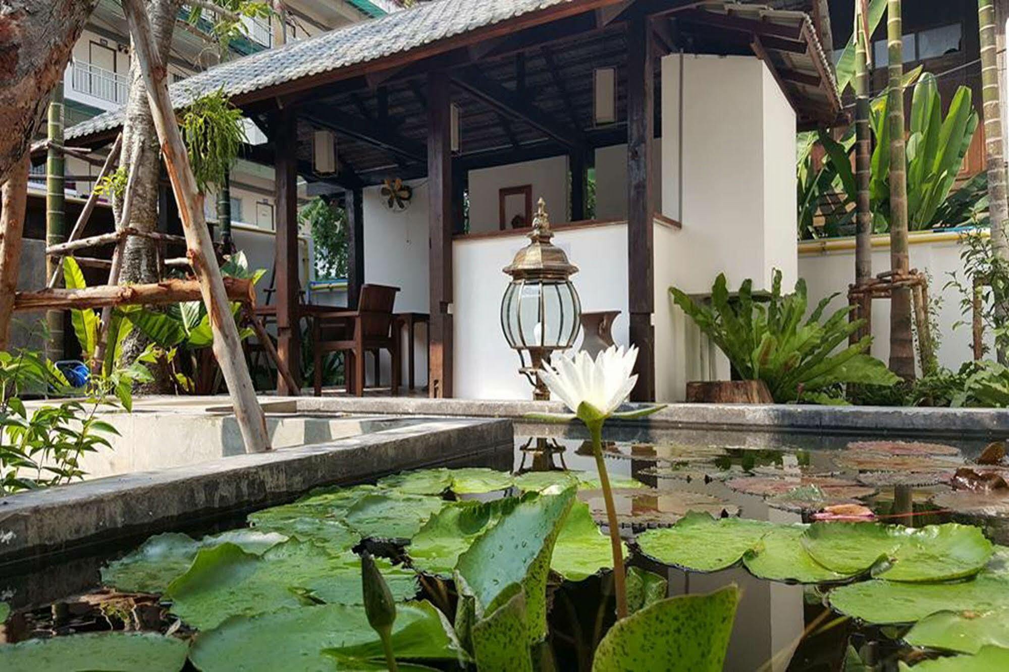 The Home Chiangmai Luxury Guesthouse Чиангмай Экстерьер фото